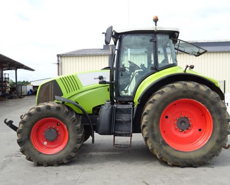 CLAAS - AXION 830